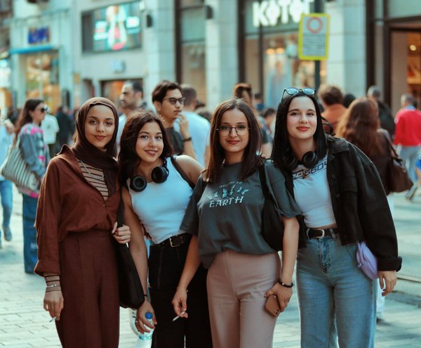 ¿Cómo pueden los drones y la tecnología satelital contribuir a la agricultura de precisión?