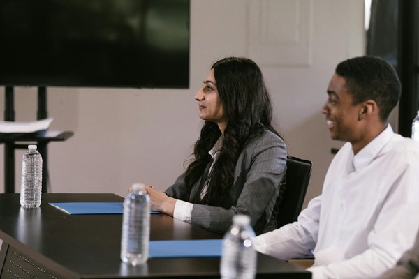 ¿Qué estrategias pueden utilizar las empresas para fomentar la innovación entre sus empleados?